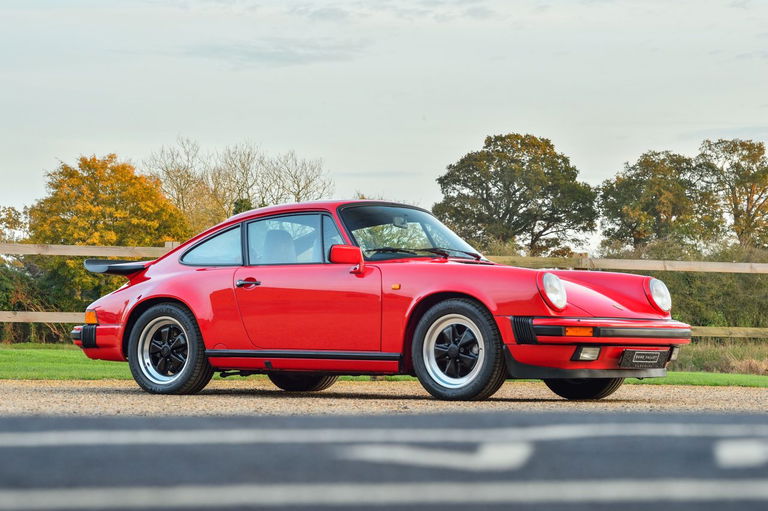 Porsche 911 Carrera 3.2