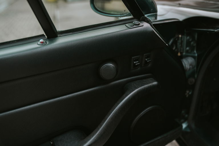 Porsche 993 Carrera 4