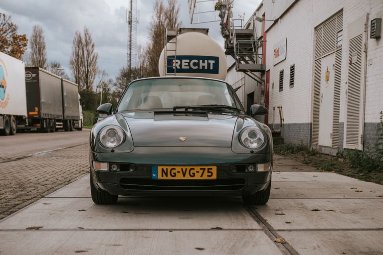 Porsche 993 Carrera 4
