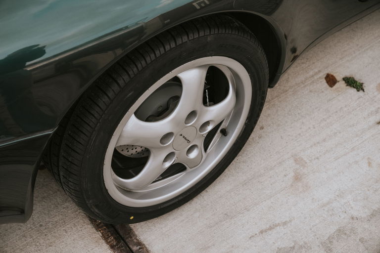 Porsche 993 Carrera 4