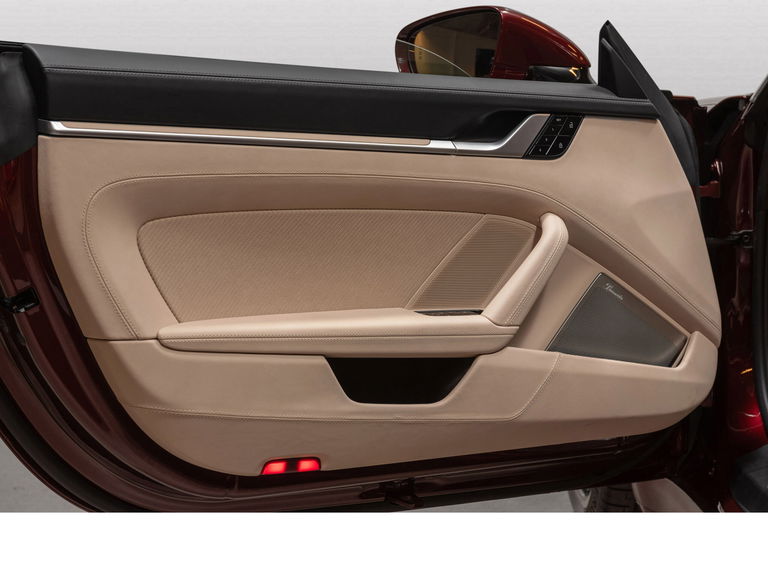 Porsche 992 Heritage Design Edition