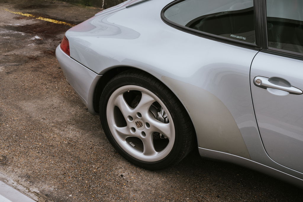 Porsche 993 Carrera 4