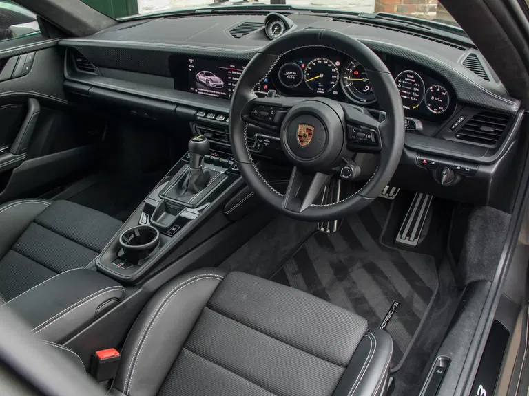 Porsche 992 GT3 Touring