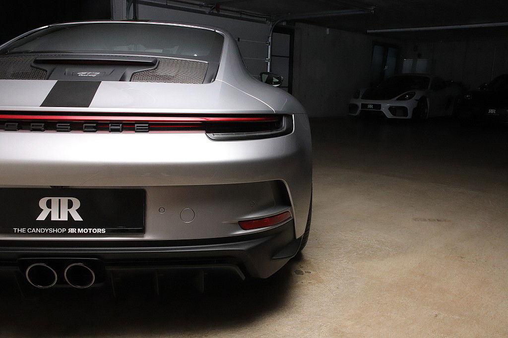 Porsche 992 GT3 Touring