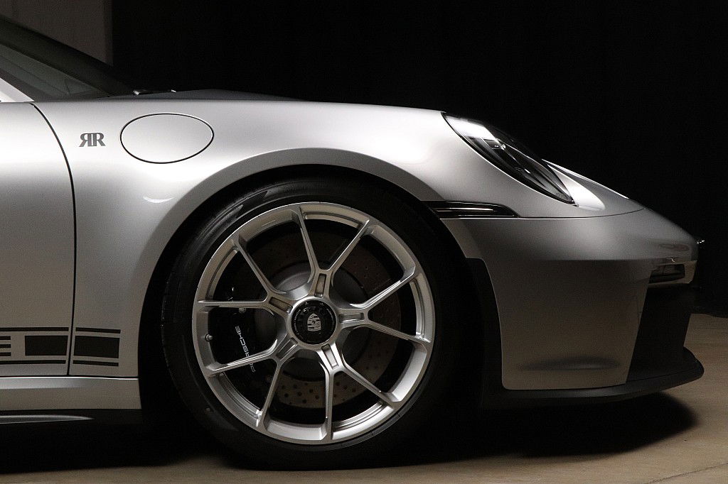 Porsche 992 GT3 Touring