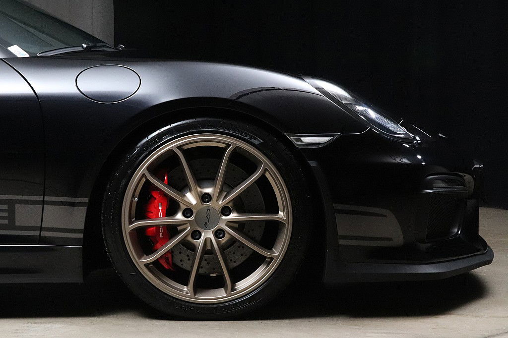 Porsche 981 Cayman GT4