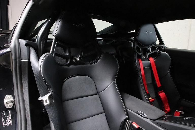 Porsche 981 Cayman GT4