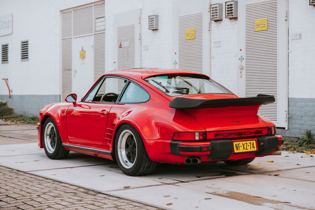 Porsche 911 Turbo 3.3