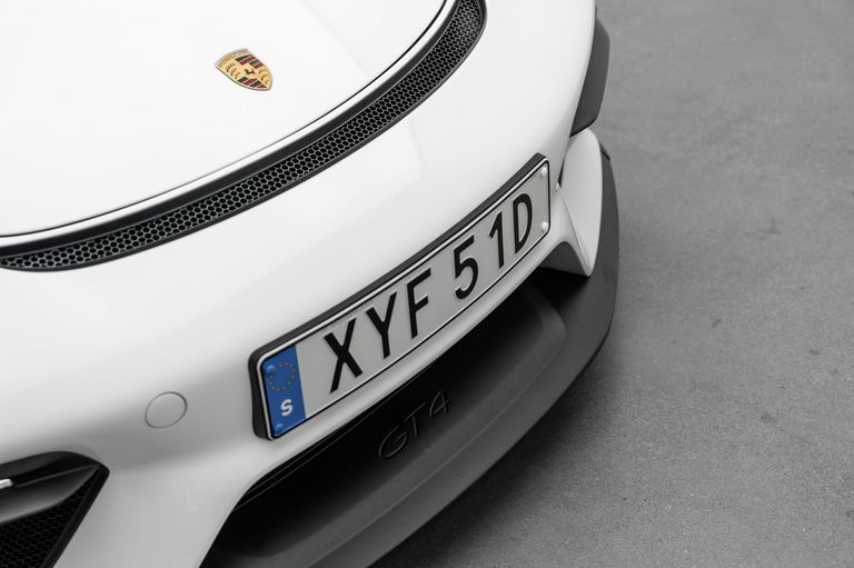 Porsche 718 Cayman GT4
