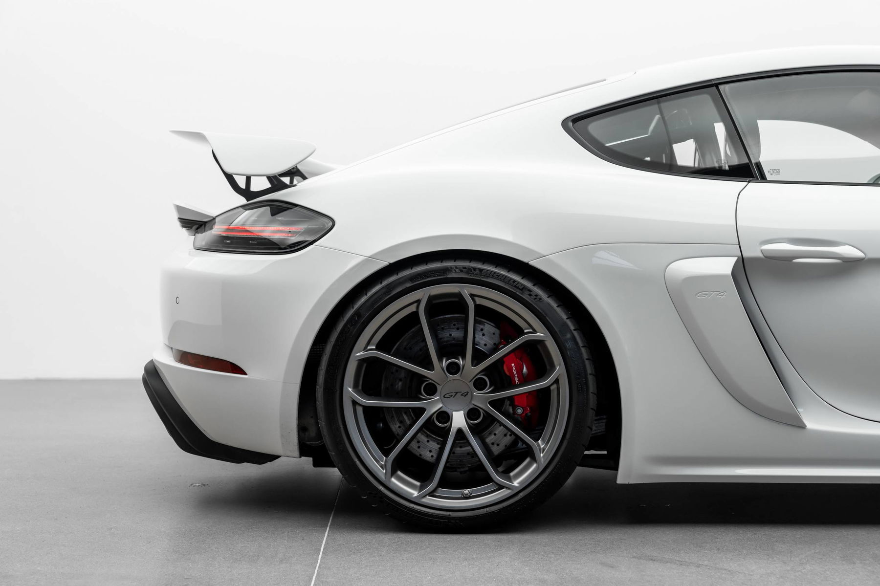 Porsche 718 Cayman GT4 2021 - elferspot.com - Marketplace