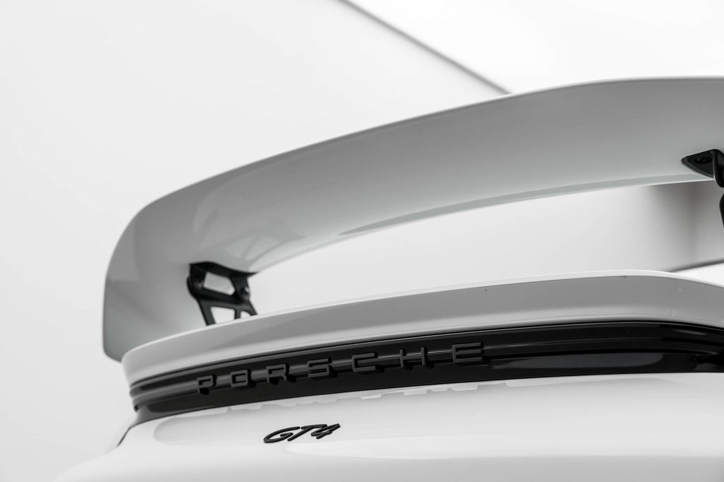 Porsche 718 Cayman GT4