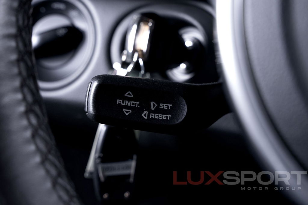 Porsche 987 Cayman R