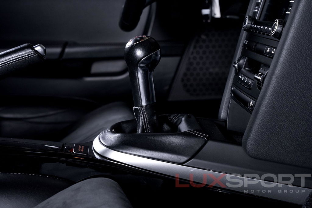 Porsche 987 Cayman R