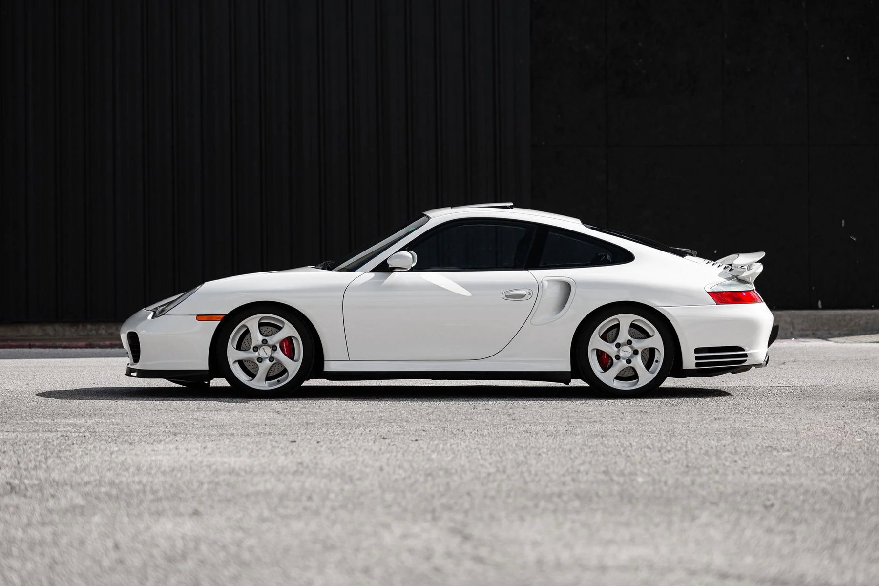 ピーポー君ページ。 Porsche 996 Turbo 2002 - elferspot.com - Marketplace for Porsche