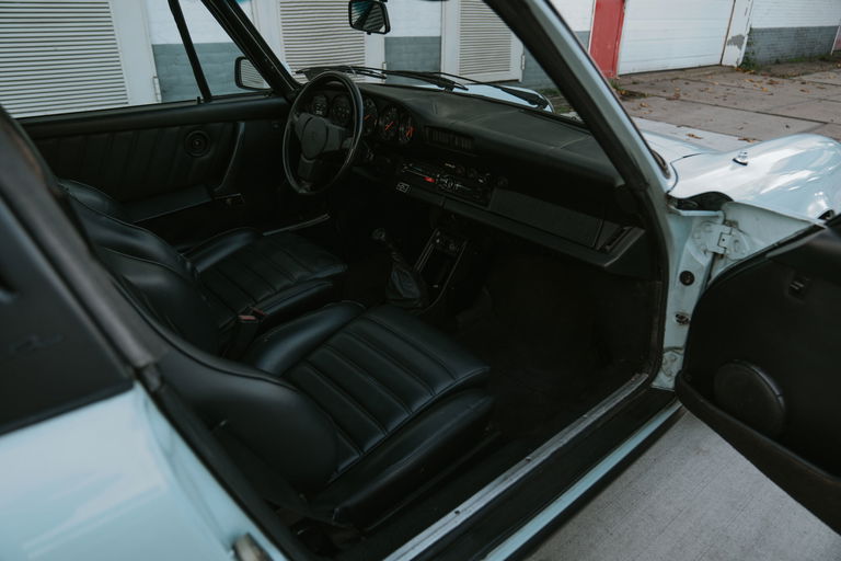 Porsche 911 Carrera 3.2 (US)