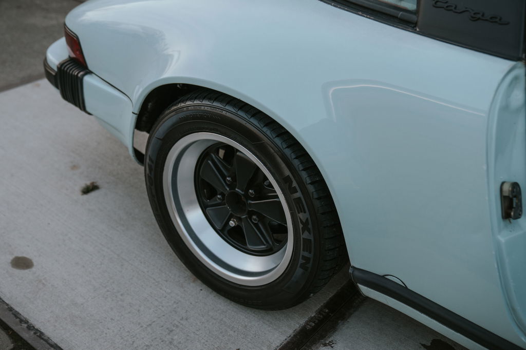 Porsche 911 Carrera 3.2 (US)