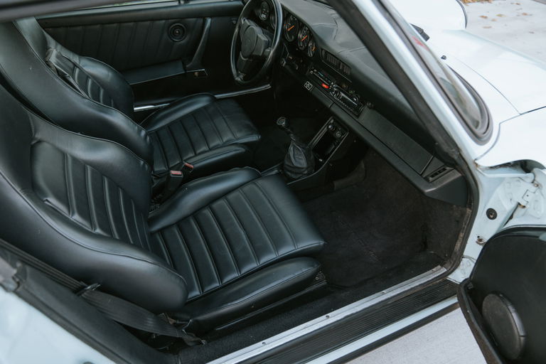 Porsche 911 Carrera 3.2 (US)