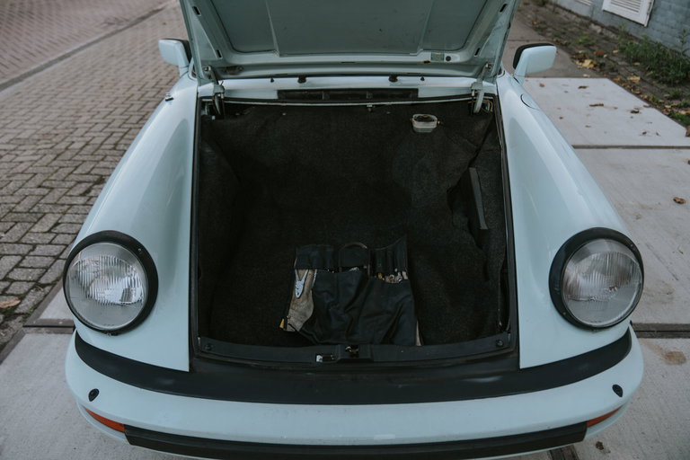 Porsche 911 Carrera 3.2 (US)