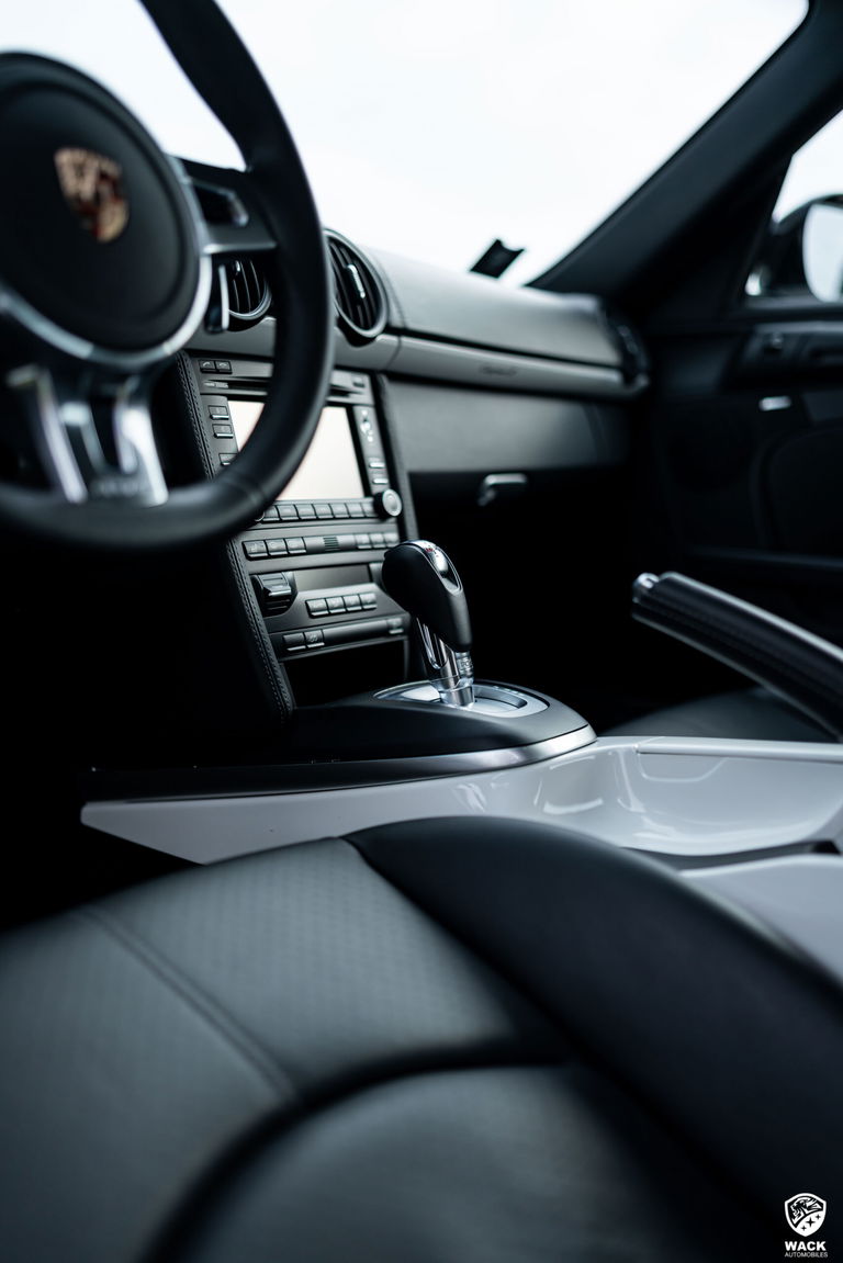 Porsche 987 Cayman R