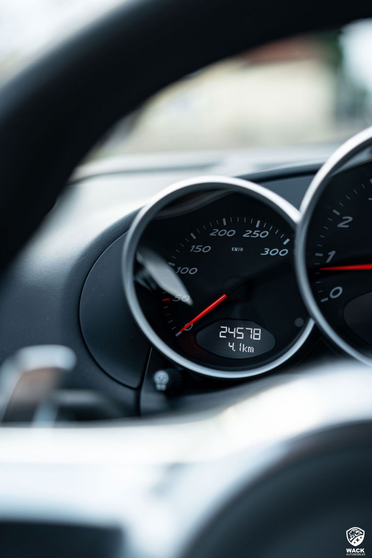 Porsche 987 Cayman R