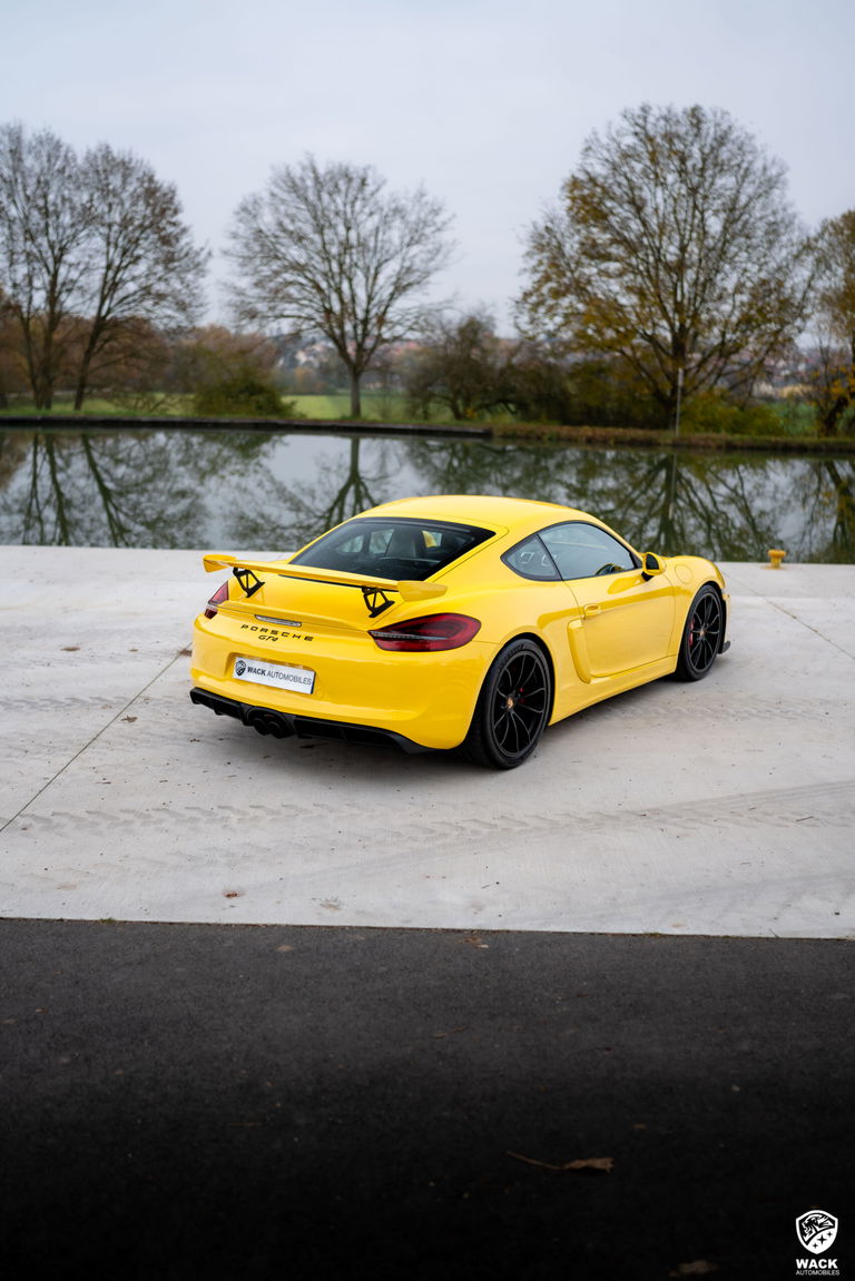 Porsche 981 Cayman GT4