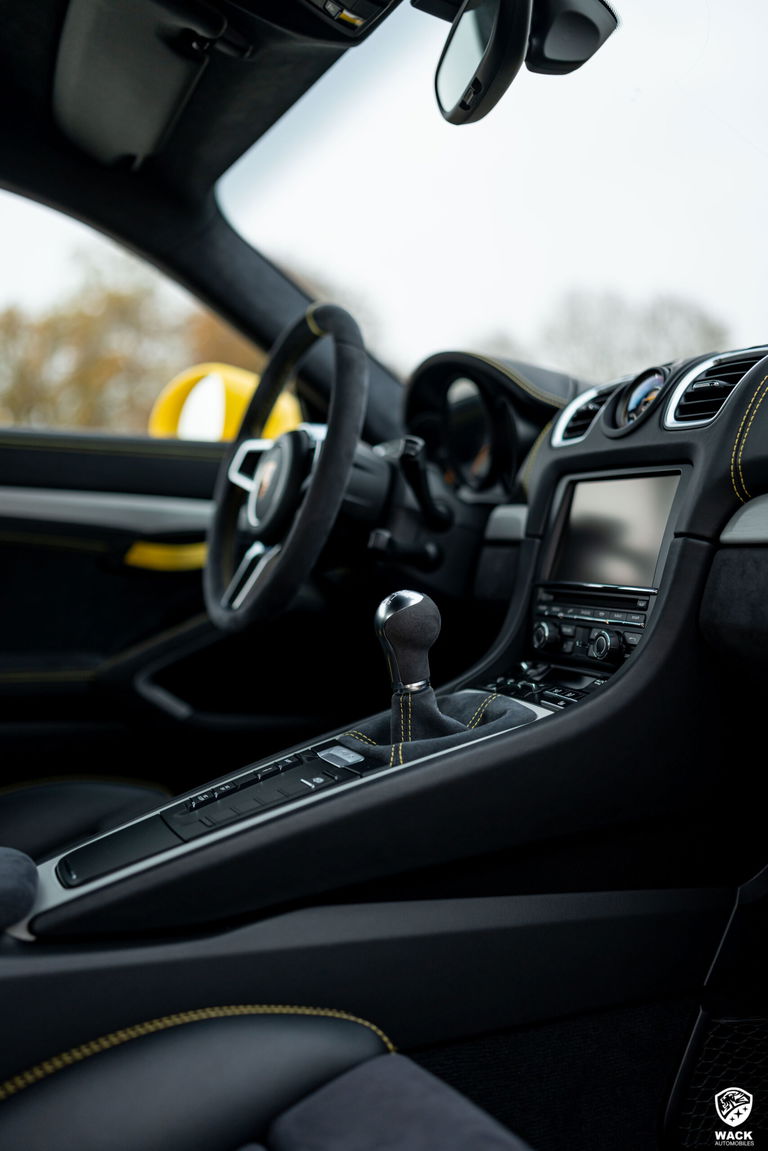 Porsche 981 Cayman GT4