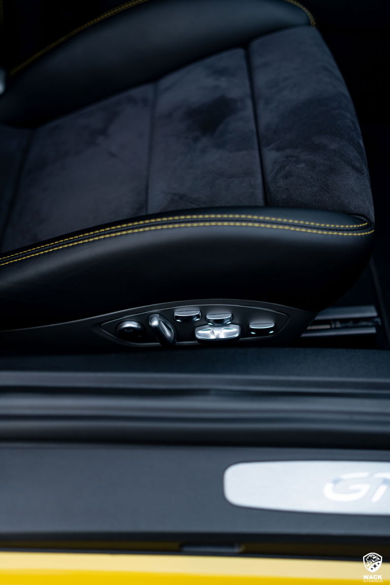 Porsche 981 Cayman GT4