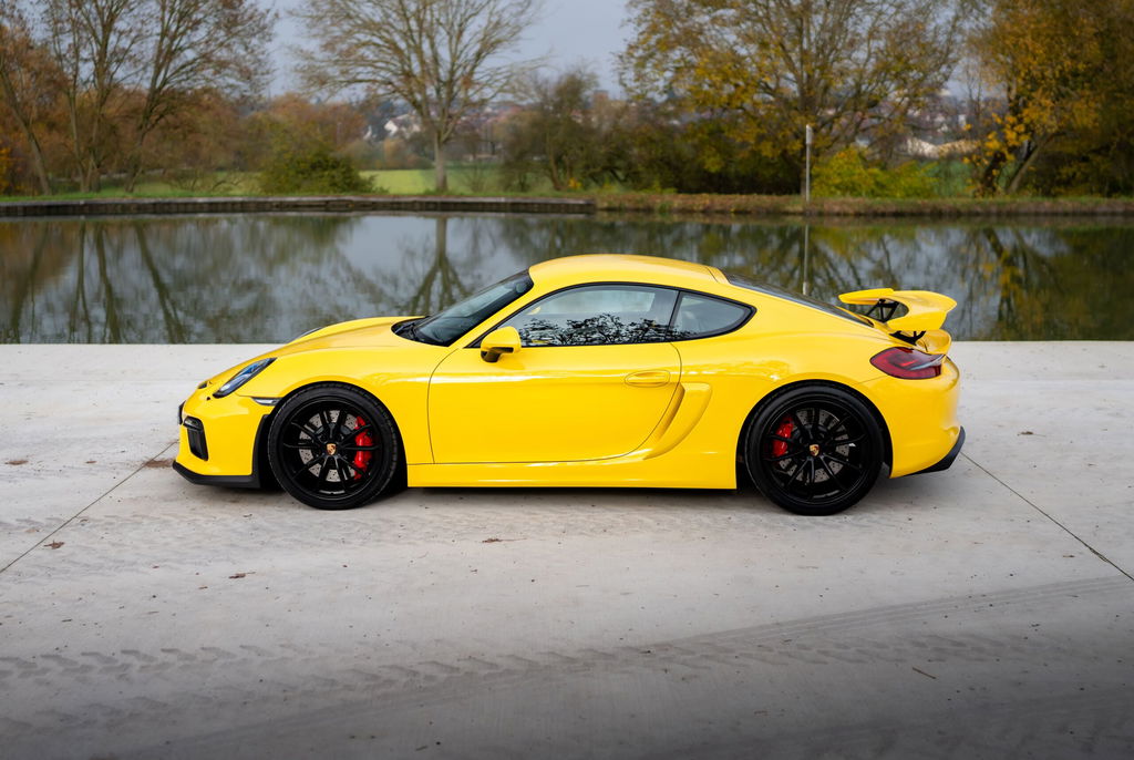Porsche 981 Cayman GT4