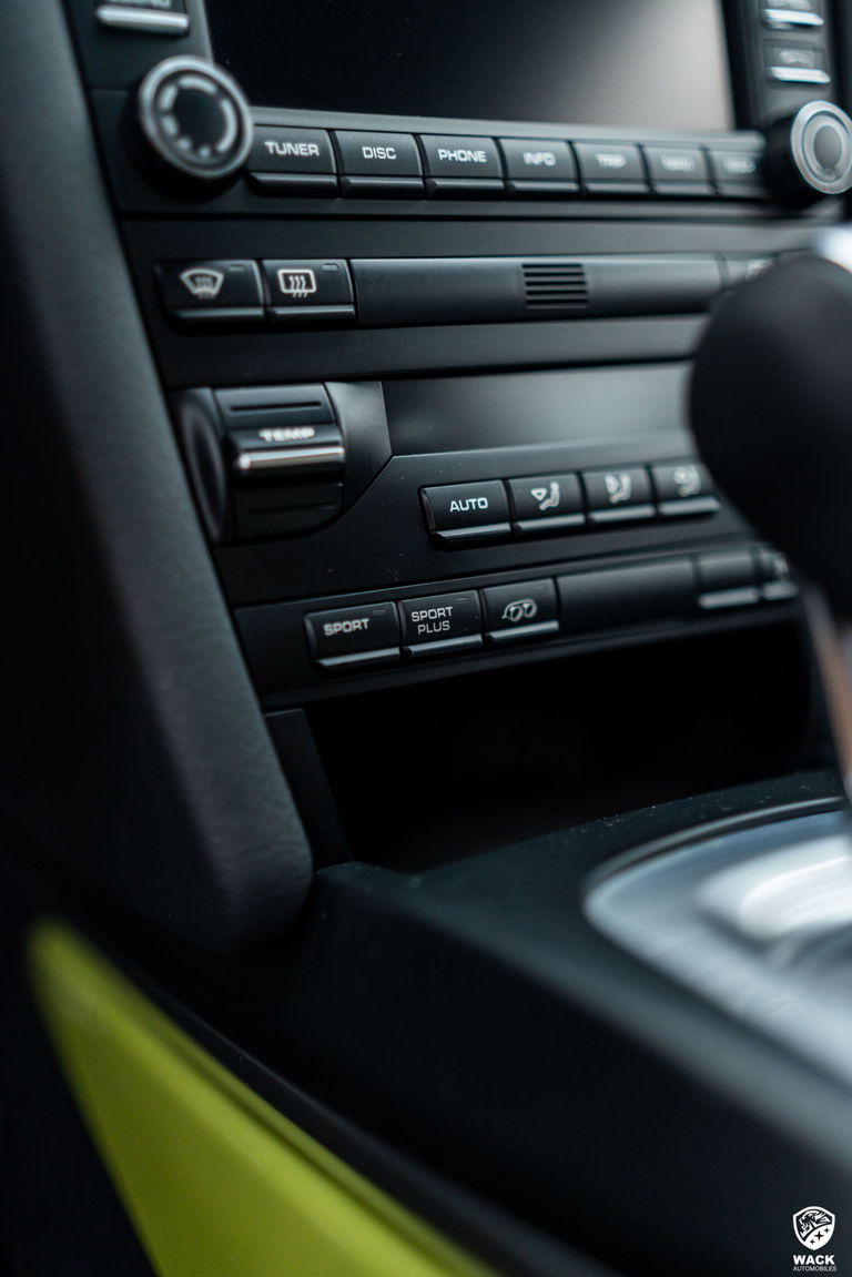 Porsche 987 Cayman R