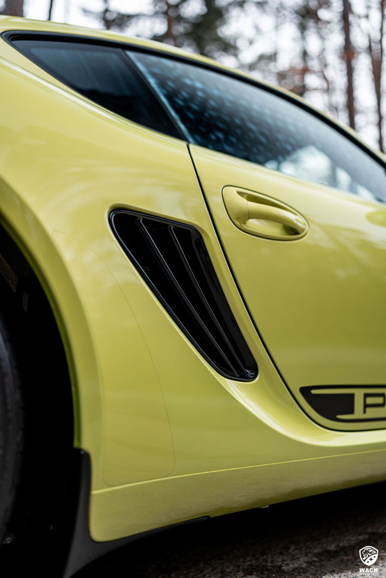 Porsche 987 Cayman R