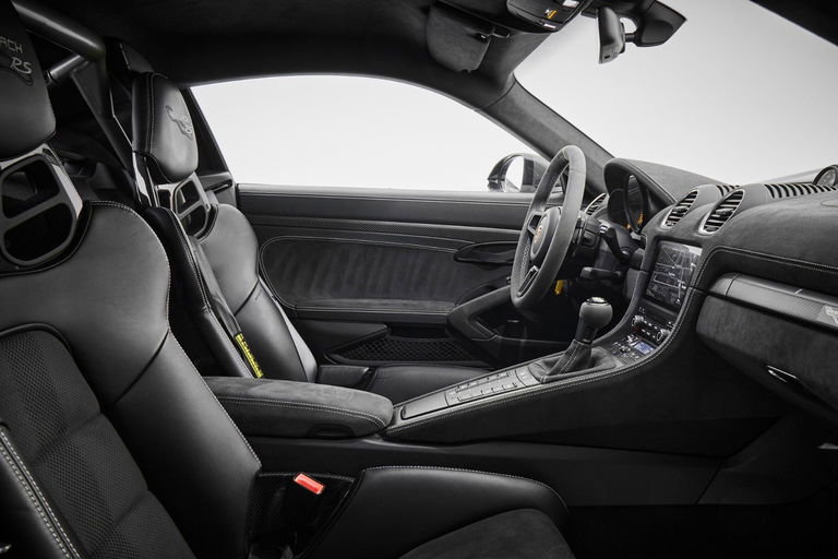 Porsche 718 Cayman GT4 RS