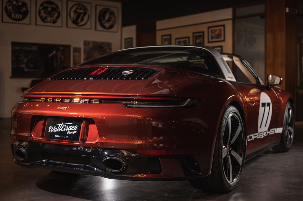Porsche 992 Heritage Design Edition