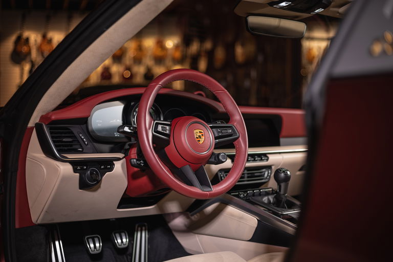 Porsche 992 Heritage Design Edition