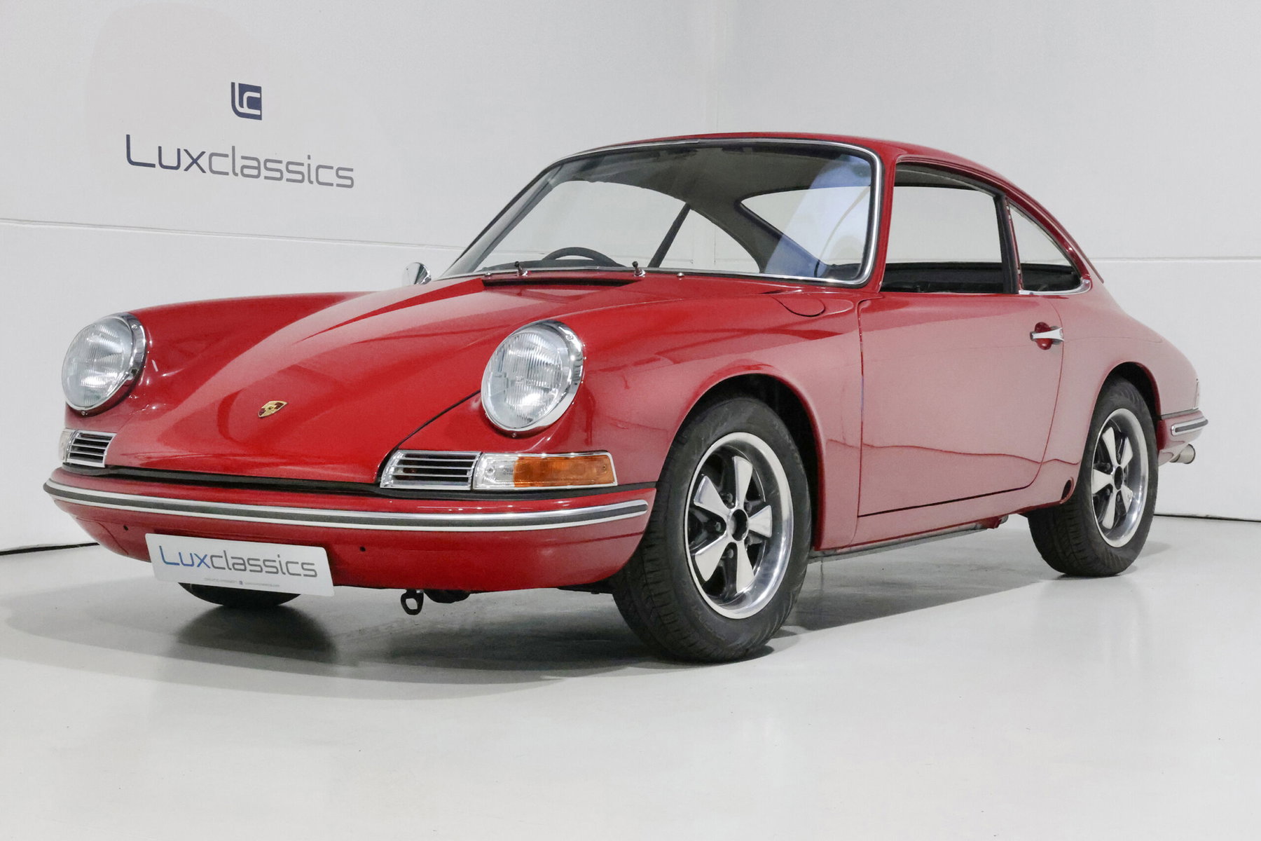 lux-classics-1968-porshe-911l-
