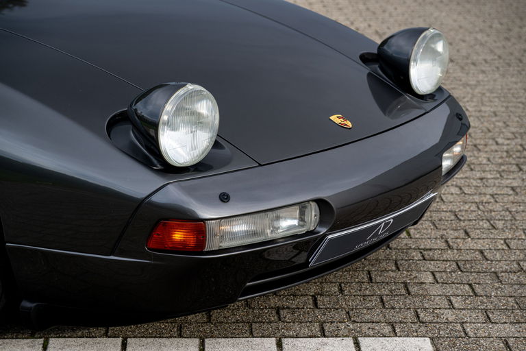 Porsche 928 GTS
