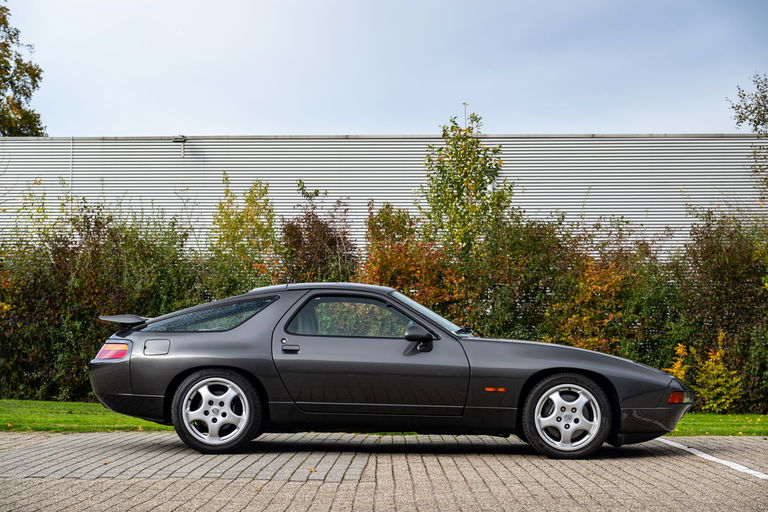 Porsche 928 GTS