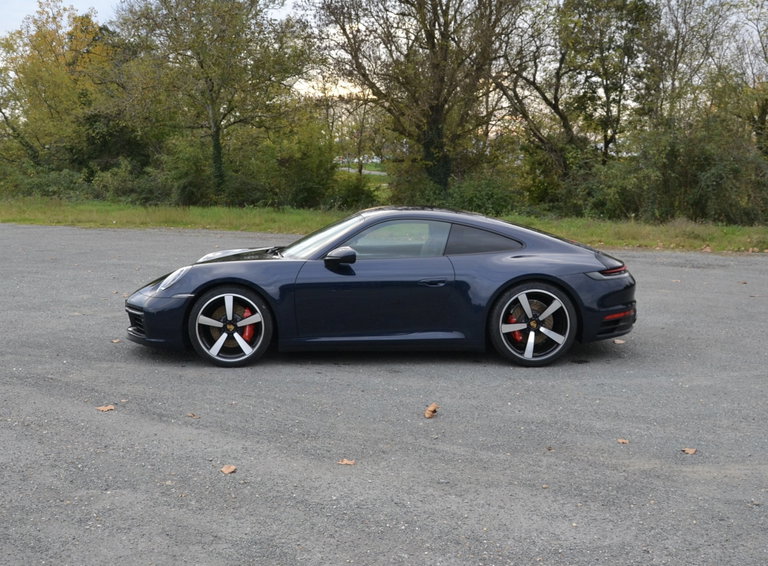 Porsche 992 Carrera 4S