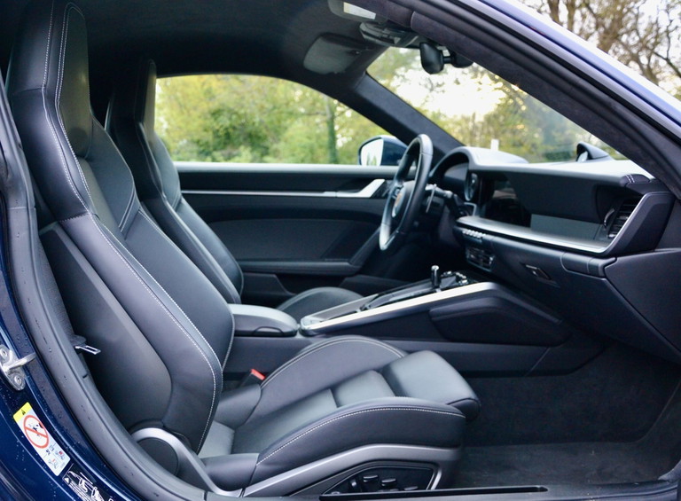 Porsche 992 Carrera 4S