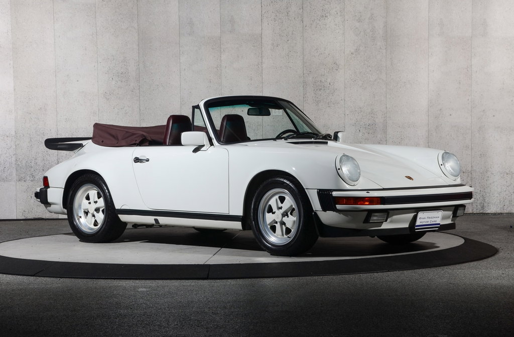Porsche 911 Carrera 3.2 (US)