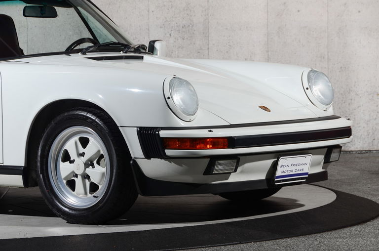 Porsche 911 Carrera 3.2 (US)