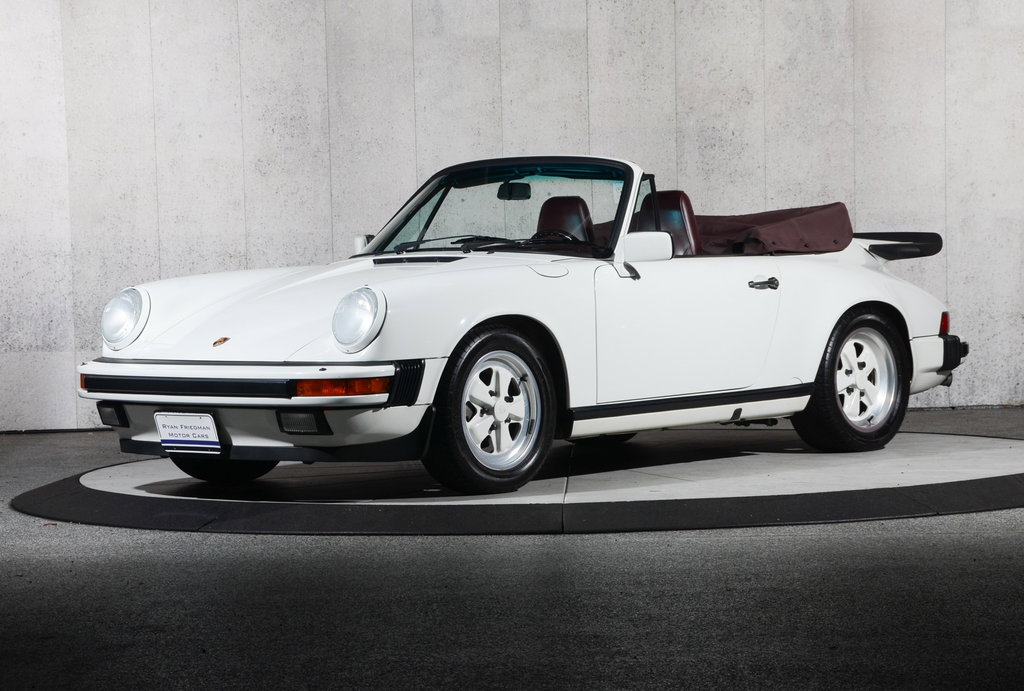 Porsche 911 Carrera 3.2 (US)