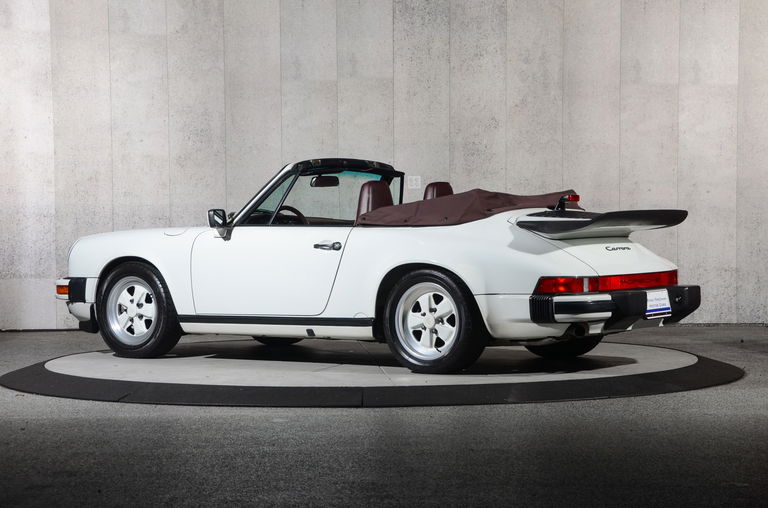 Porsche 911 Carrera 3.2 (US)