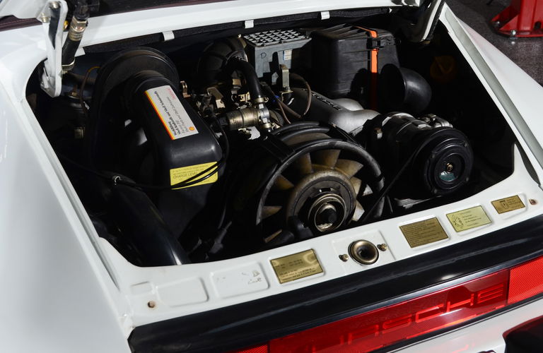 Porsche 911 Carrera 3.2 (US)