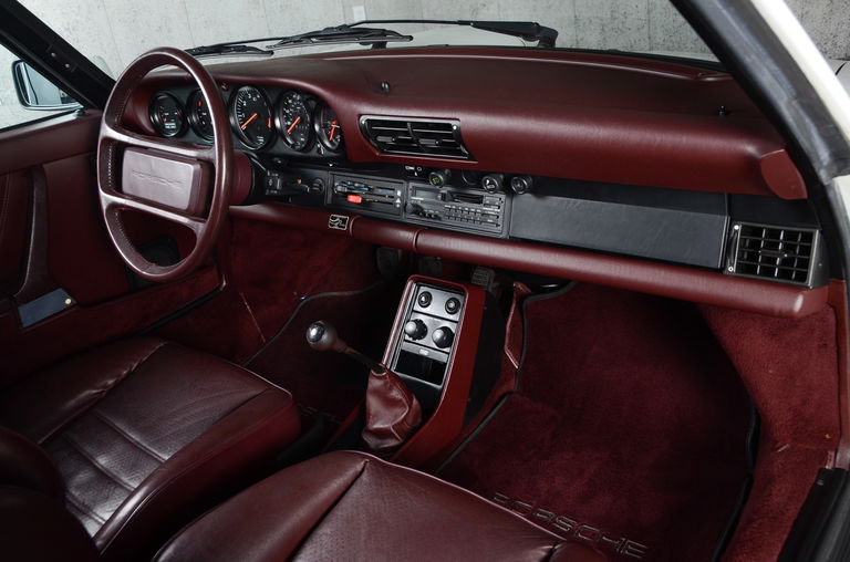 Porsche 911 Carrera 3.2 (US)