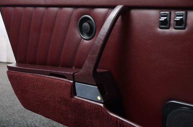 Porsche 911 Carrera 3.2 (US)