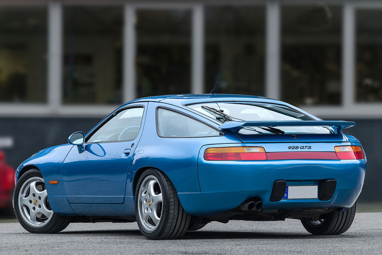 Porsche 928 GTS