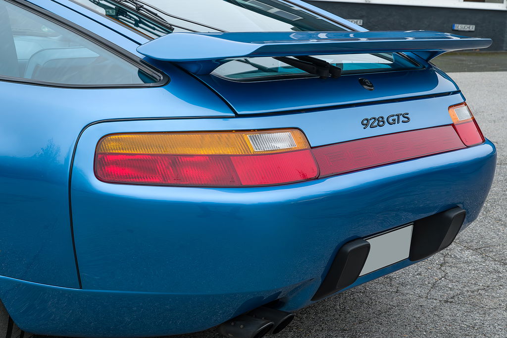 Porsche 928 GTS