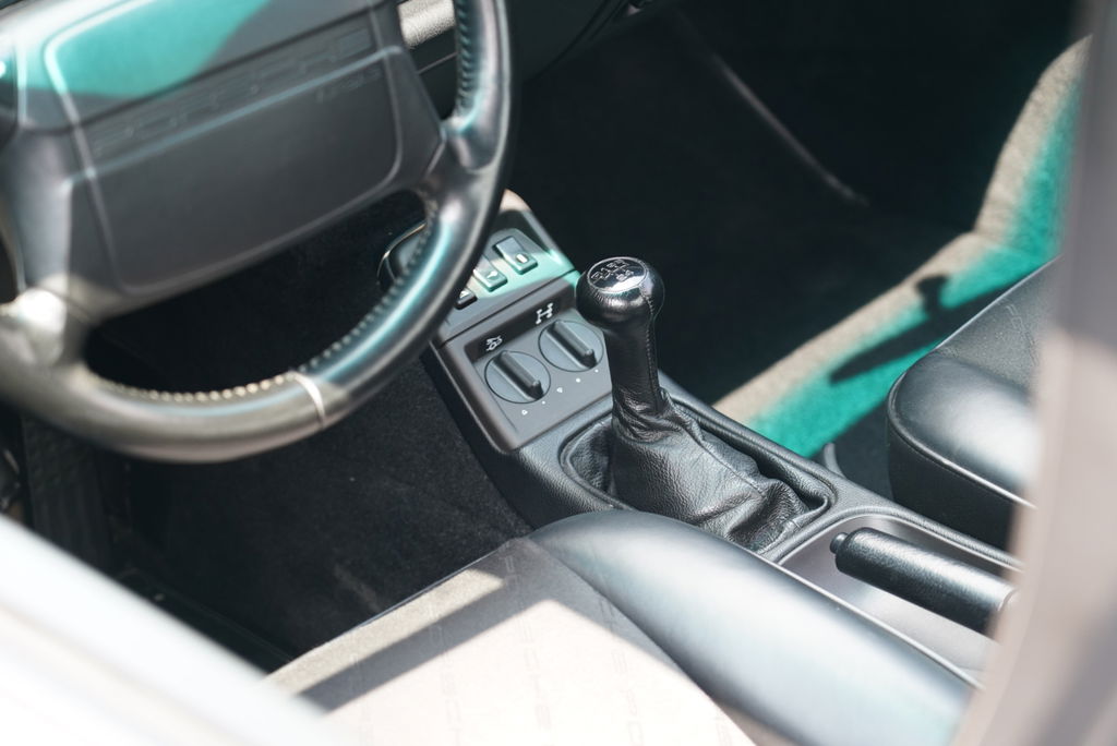 Porsche 964 Carrera 4