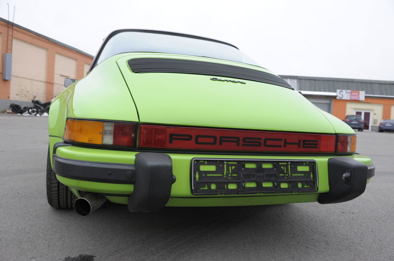 Porsche 911 Carrera 2.7