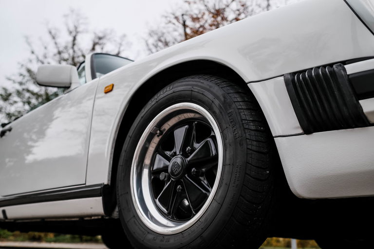 Porsche 911 Carrera 3.2